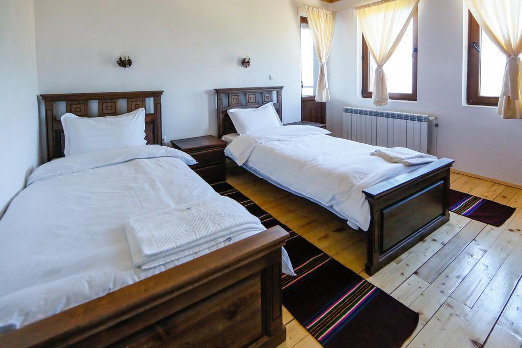Калпаците - Kalpacite Guest Houses Skrebatno 외부 사진